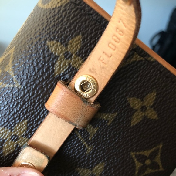 SOLD** AUTHENTIC LOUIS VUITTON FLORENTINE POCHETTE - Picture 9 of 11